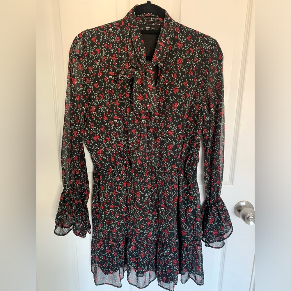 Zara dress- floral print- size Medium